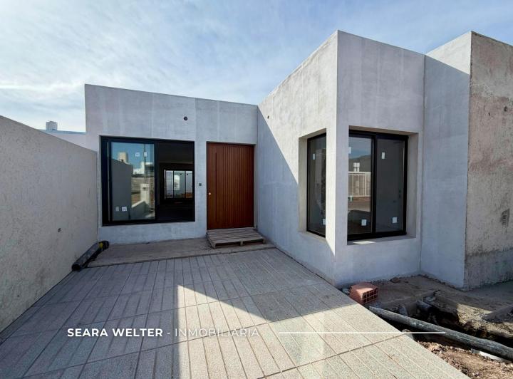 Casa · 140m² · 4 Ambientes · 1 Cochera