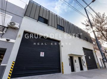 Depósito · 1150m² · 2 Cocheras · Depósito en Flores