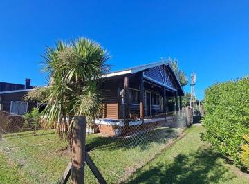 Casa · 104m² · 4 Ambientes · Venta de Casa Cabaña con Molino Mar del Sur