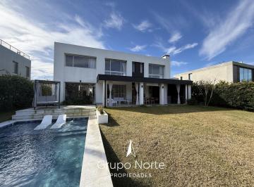 Casa · 400m² · 6 Ambientes · 2 Cocheras · Casa en Alquiler Al Lago en Nordelta, Cabos del Lago. Amoblada