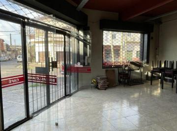 Local comercial de 1 ambiente, Avellaneda · Alquiler Local en Esquina 64 m², Piñeyro, Avellaneda.