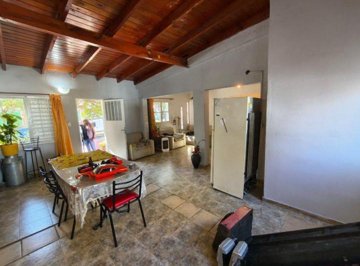 Casa · 100m² · 3 Ambientes · 2 Cocheras