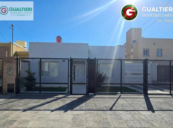 Casa · 5 Ambientes · 3 Cocheras