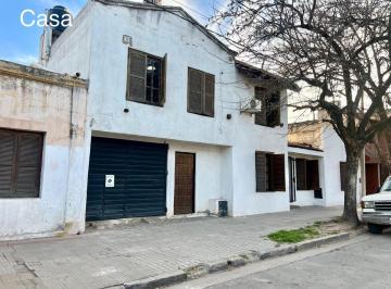 Casa · 322m² · 13 Ambientes · 1 Cochera · Venta en Bloque Alta Cordoba Casa, 3 Dptos y Local