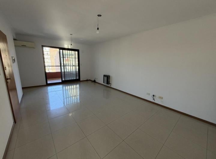 Departamento 3 ambientes en venta en Echesortu