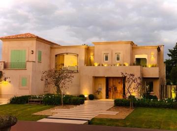 Casa · 300m² · 6 Ambientes · 4 Cocheras · Casa - Talar del Lago I