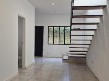 PH · 130m² · 2 Dormitorios · PH Al Fondo Reciclado a Nuevo con Jardín en Venta en Martínez