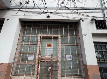 Local comercial , Flores · Flores: San Nicolas y Gaona. Local Comercial Ideal Deposito