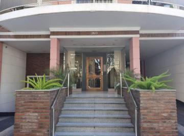 Departamento de 3 ambientes, Lanús · Excelente Semipiso Al Frente con Cochera y Baulera en Lanusita