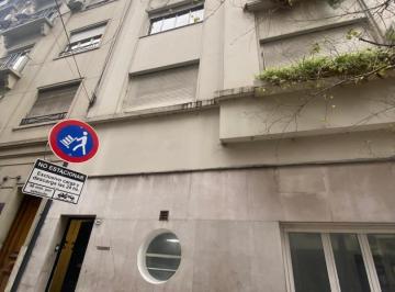 Departamento · 53m² · 2 Ambientes · Edificio de Categoría - Ayacucho y Avda. Quintana Pb con Entrada Propia - Apto Profesional