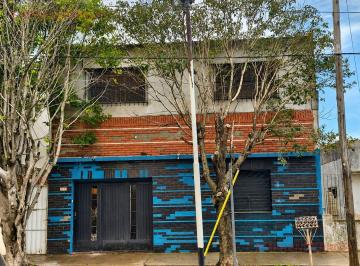 PH · 98m² · 4 Ambientes · Venta de PH 4 Ambientes con Patio y Terraza a Reciclar en Wilde