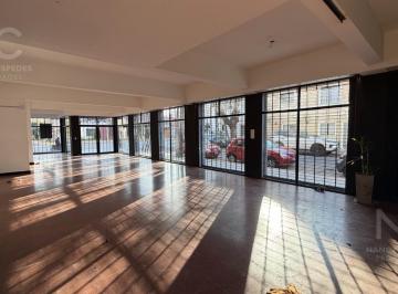 Local comercial · 120m² · 1 Ambiente · Importante Local en Alquiler en Bernal Centro!