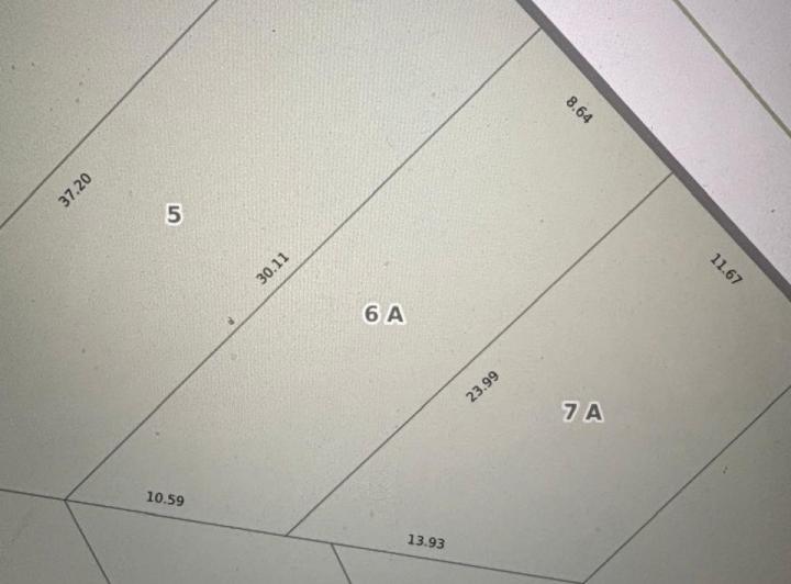 Terreno · 254m²