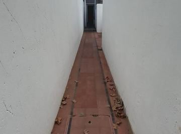 Departamento · 70m² · 4 Ambientes · Mitre 3937 en Alquiler – Casa de Pasillo de 2 Dorm. con Patio y Terraza