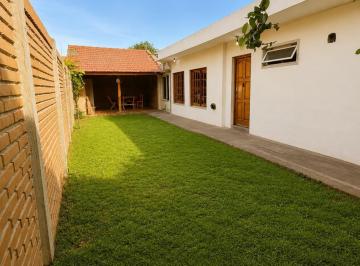 PH · 63m² · 3 Ambientes · Excelente Casa PH en Merlo C/ Jardín, Quincho, Parrilla y Lavadero