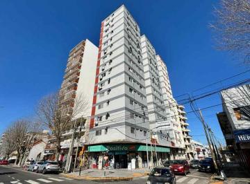 Departamento de 2 ambientes, Avellaneda · Departamento de 2 Ambientes en Edificio (Vista Al Sur con Sol de Mañana)