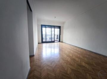 PH · 57m² · 3 Ambientes · Venta PH 3 Amb con Balcón Al Frente Apto Crédito — Floresta, Caba