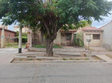 Casa · 698m² · 12 Ambientes · 3 Cocheras · Venta Propiedad Unica con 2 Casas en Dorrego