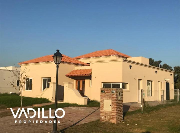 Casa · 180m² · 4 Ambientes · 2 Cocheras