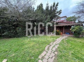 Casa · 430m² · 4 Ambientes · Casa en Venta 4 Ambientes Berazategui