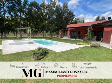 Casa · 180m² · 4 Ambientes · 2 Cocheras · Casa Alquiler - Santo Domingo, Canning