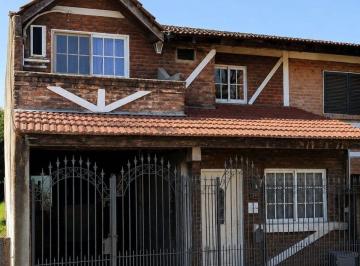 Casa de 4 ambientes, Esteban Echeverría · Casa en Venta C/ Cochera en Monte Grande