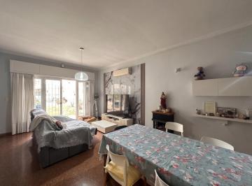 Casa · 370m² · 4 Ambientes · Casa 4 Ambientes en Una Planta con Parque y Quincho Cubierto
