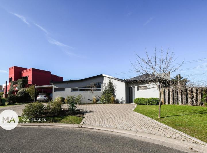 Casa · 162m² · 4 Ambientes · 1 Cochera
