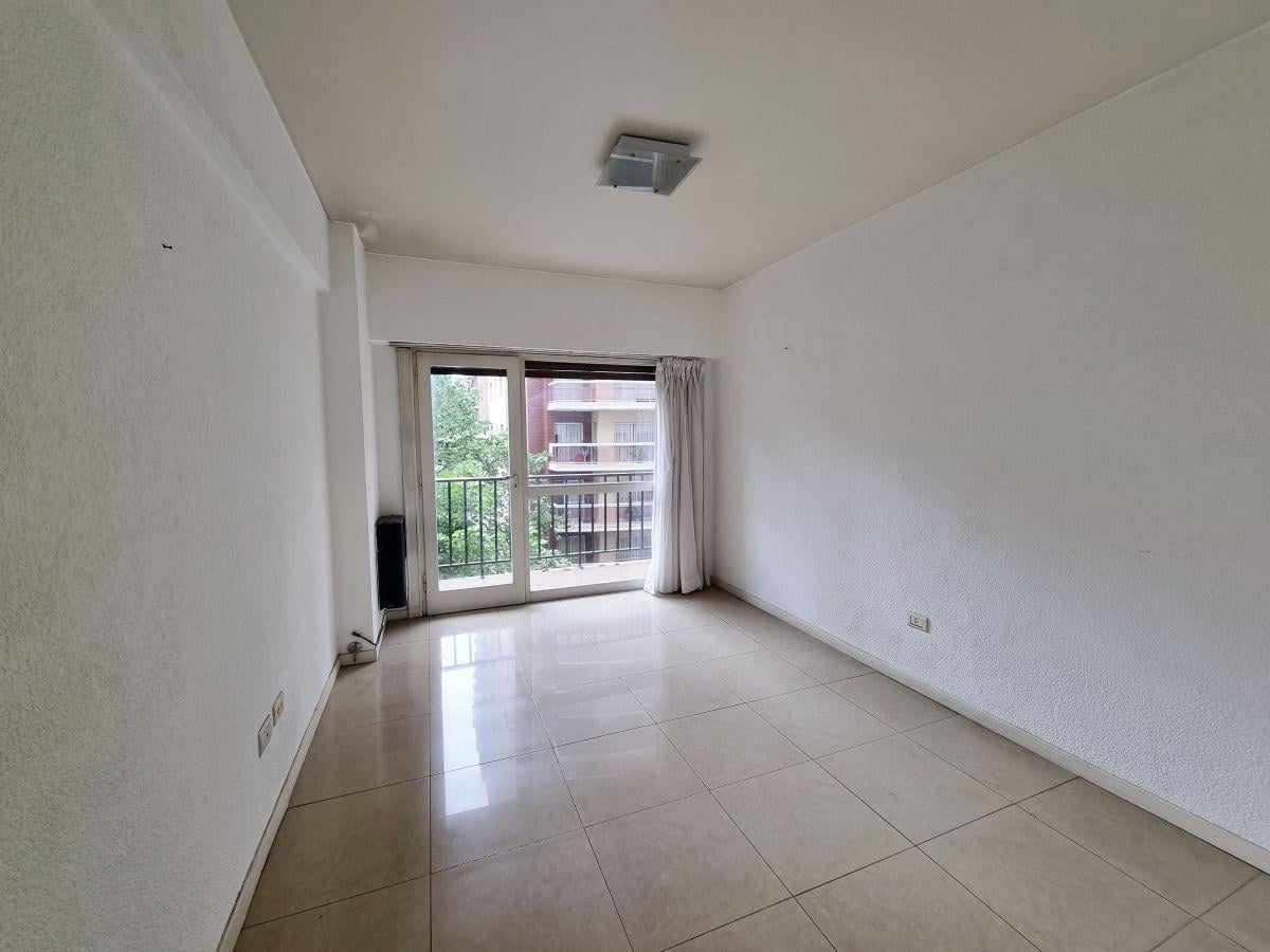 Alquiler 24 meses departamento 2 ambientes con balcón A la calle