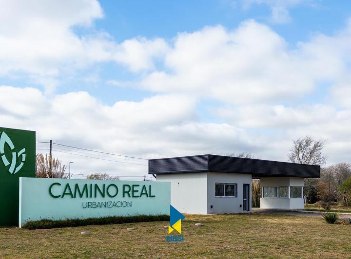 Terreno · 703m²