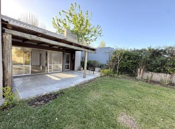 Casa · 101m² · 4 Ambientes · 3 Cocheras · Alquiler Casa Barrio El Atardecer, Rincon de Milberg