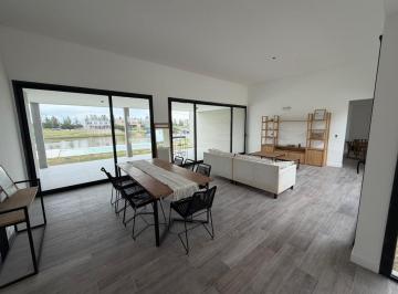 Casa · 259m² · 5 Ambientes · 4 Cocheras · Casa en Venta en Barrio Naútico El Naudir Al Río
