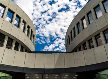 Oficina comercial · 500m² · 10 Ambientes · 22 Colegios Funcionando en Venta, Somos Especialistas