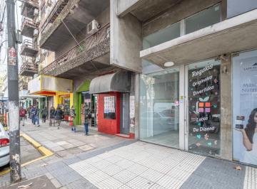 Local comercial · 2 Ambientes · Local en Caseros