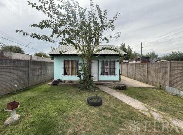 Casa · 32m² · 3 Ambientes · 2 Cocheras · Venta Casa 3 Ambientes con Jardín en Guernica