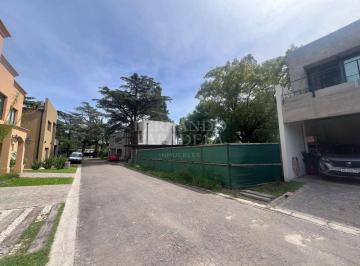 FPI-FPI-981_2 · Lote en Venta de 300 Mt en Condominio