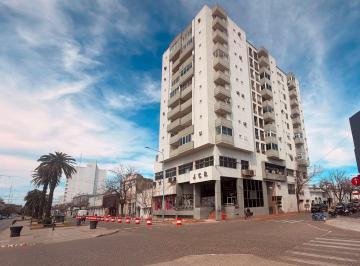 Departamento · 108m² · 8 Ambientes · Alquiler/ Depto/ 3dorm/ Microcentro/ Servicios