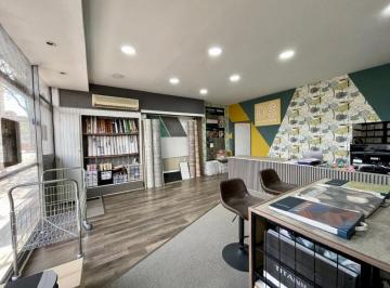 Local comercial · 162m² · Venta Local Comercial con Sótano y Patio en Villa Pueyrredón