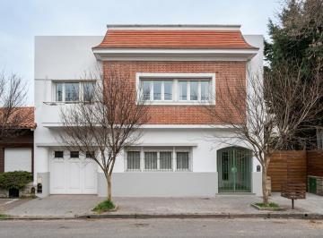 PH · 105m² · 3 Ambientes · 1 Cochera · PH Recilado Integro en Chauvin