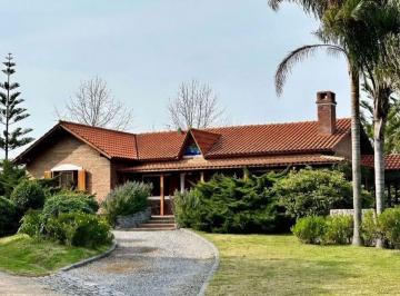 Quinta vacacional · 310m² · 4 Ambientes · Casa Quinta en Venta en Colonia del Sacramento, Colonia, Uruguay