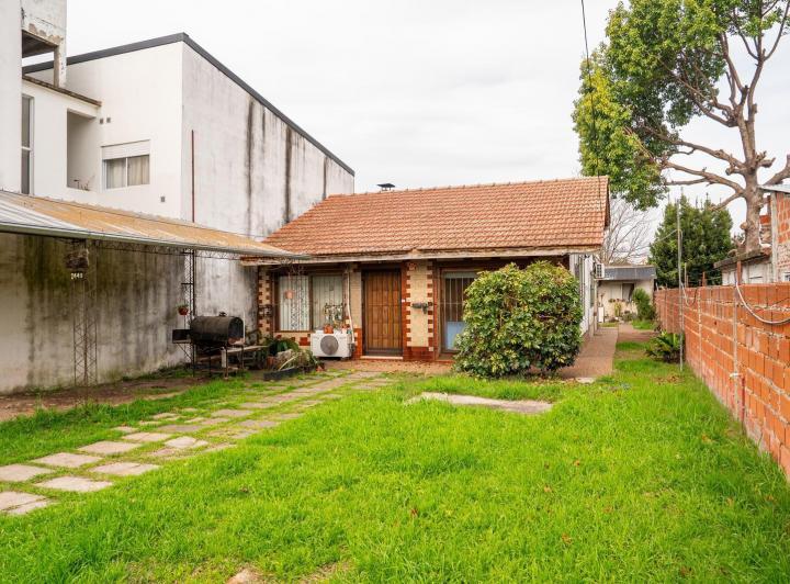 Casa · 173m² · 6 Ambientes · 16 Cocheras