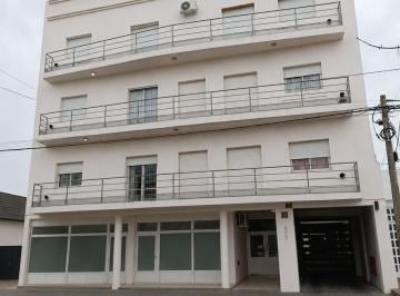 Departamento · 70m² · 4 Ambientes · Departamento Calle Pueyrredón 477