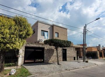 Casa · 103m² · 4 Ambientes · 1 Cochera · Casa en Venta 4 Ambientes Berazategui