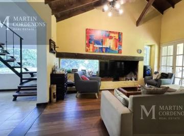 Casa · 280m² · 6 Ambientes · 4 Cocheras · Casa en Los Lagartos