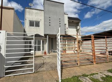 Casa · 70m² · 3 Ambientes · 2 Cocheras · Duplex, con Cochera, Espacio Verde Dos Dorm..