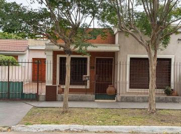 Casa · 130m² · 3 Ambientes · 2 Cocheras · Venta Casa Florencio Varela