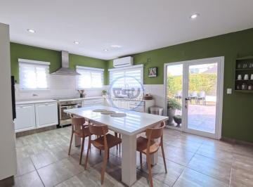 Casa · 256m² · 7 Ambientes · Venta Casa 7 Amb en El Principado Ciudad Nautica