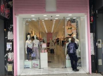 Local comercial · 220m² · Local - Lomas de Zamora Oeste