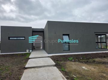 Casa · 167m² · 4 Ambientes · 2 Cocheras · Casa en Lagos de Canning a Estrenar en Una Planta con Piscina