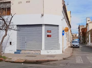 Foto · B Centro Local Esquina en Alquiler